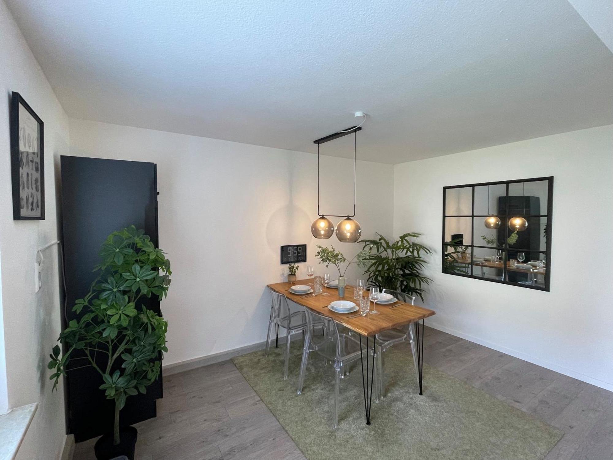 Stilvolles Apartment Mit Einzigartigem Charme ราดอล์ฟเซลล์ อัม โบเดนซี ภายนอก รูปภาพ